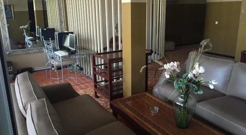 Hotel Nina