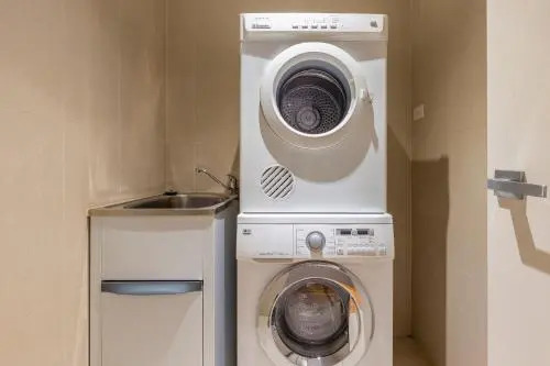 North Sydney Fully Self Contained Modern 2 Bed Apartment (16Wal)