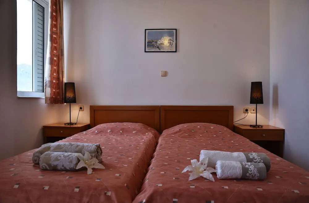Nirevel Apartments