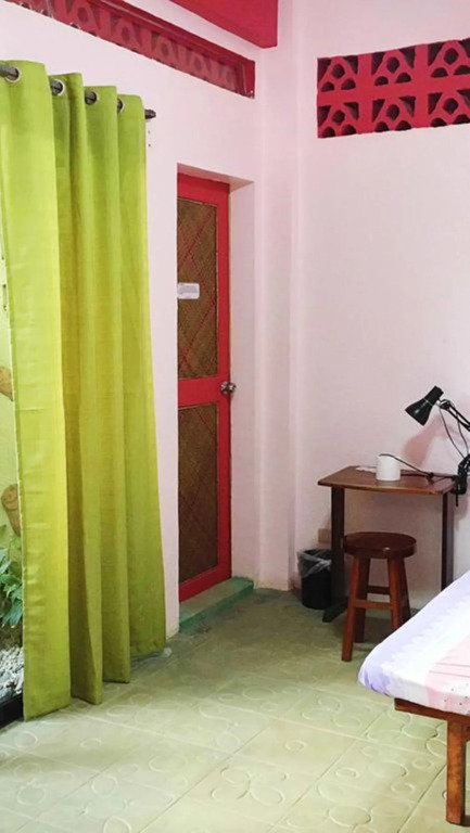 Elternative Hostel