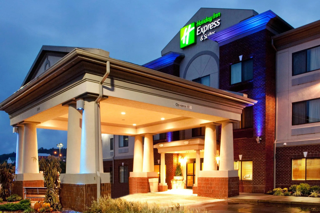 Holiday Inn Express Hotel & Suites Claypool Hill -Richlands Area by IHG