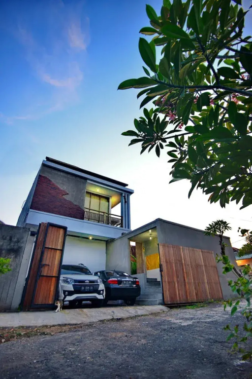Krisandi House Jimbaran