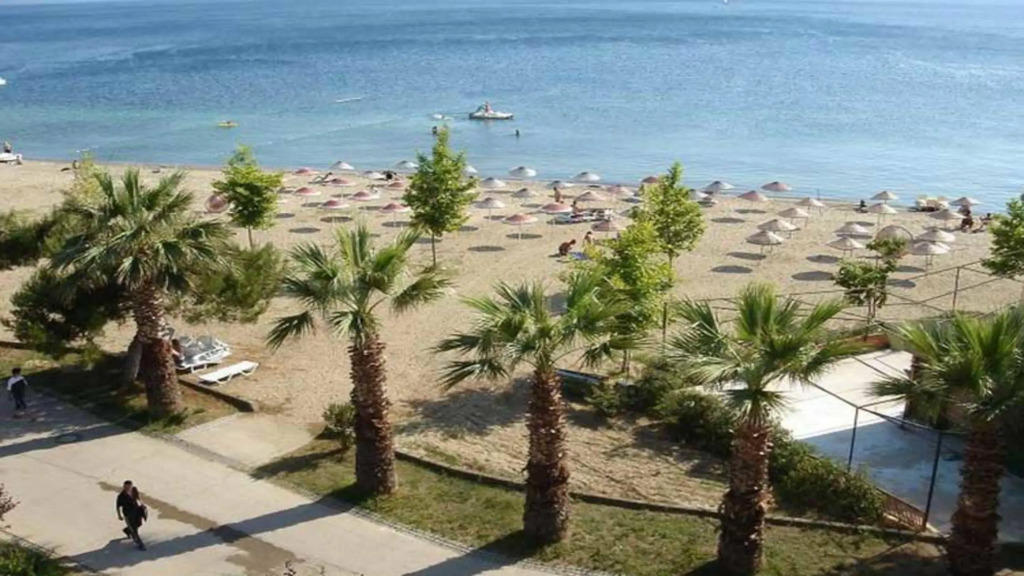 Tuana Hotel