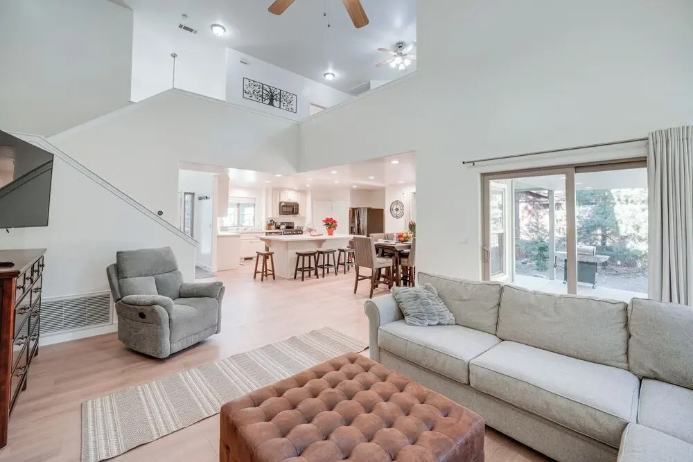 Serene Pine Mountain Club Home w/ Pool Access!