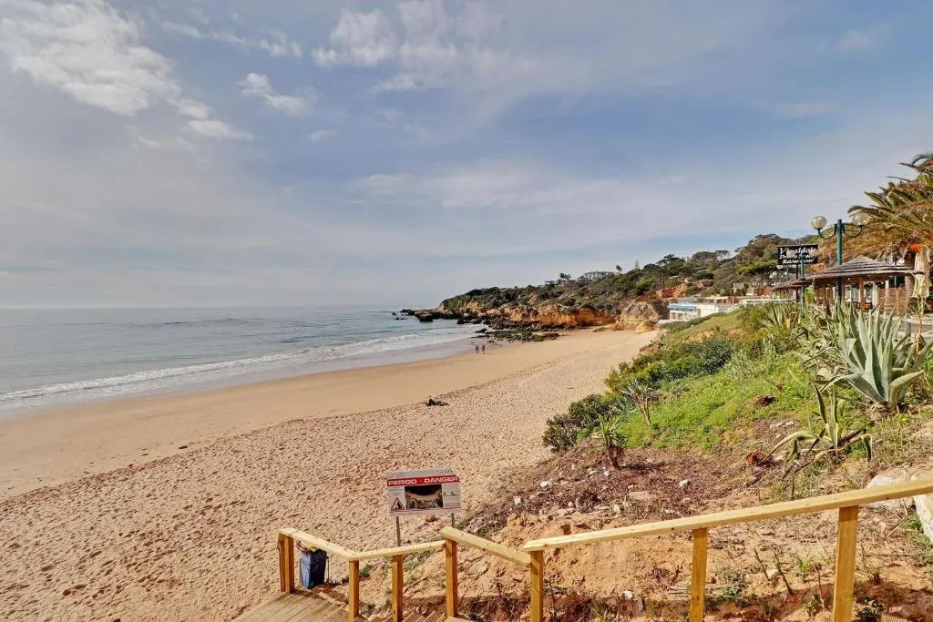 Albufeira Central by Homing