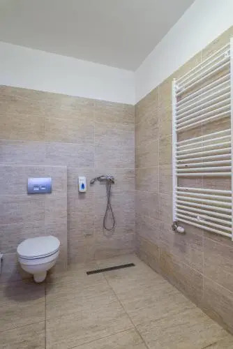 Tó apartmanházak