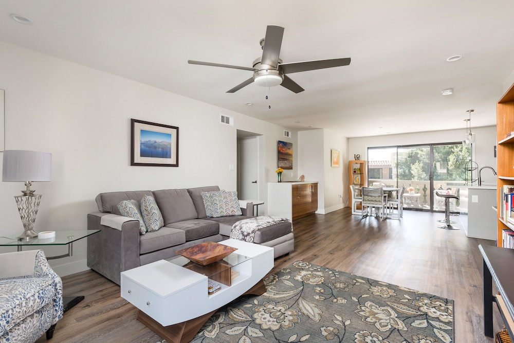 Scottsdale - 4950 N Miller Rd, Unit 230