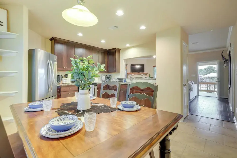 New Braunfels Home w/ Pool 2 Mi to Guadalupe River