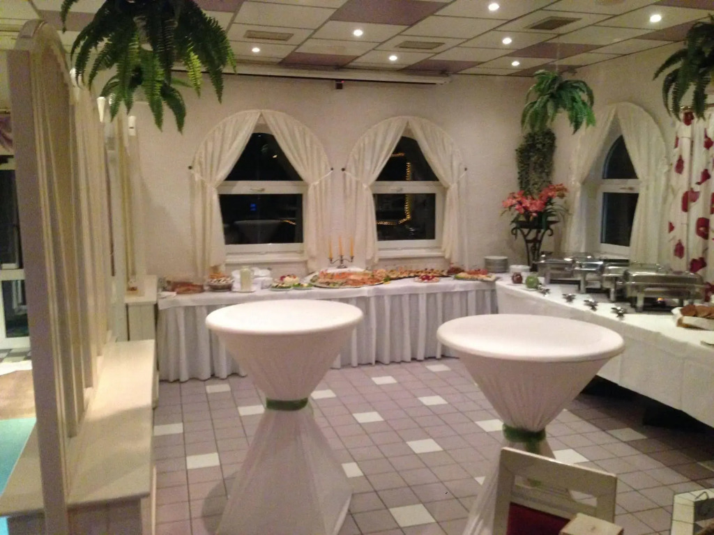 Hotel & Restaurant Park Cafe ISA