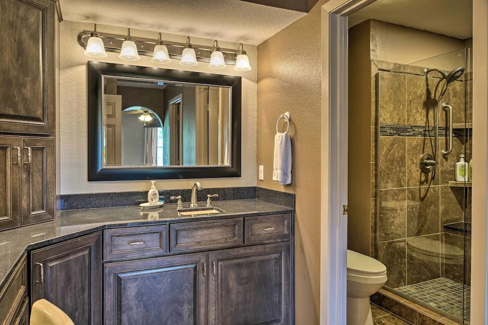 Resort Condo in Branson: 4 Mi to the 76 Strip!