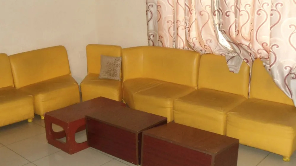 Airport luxury motel