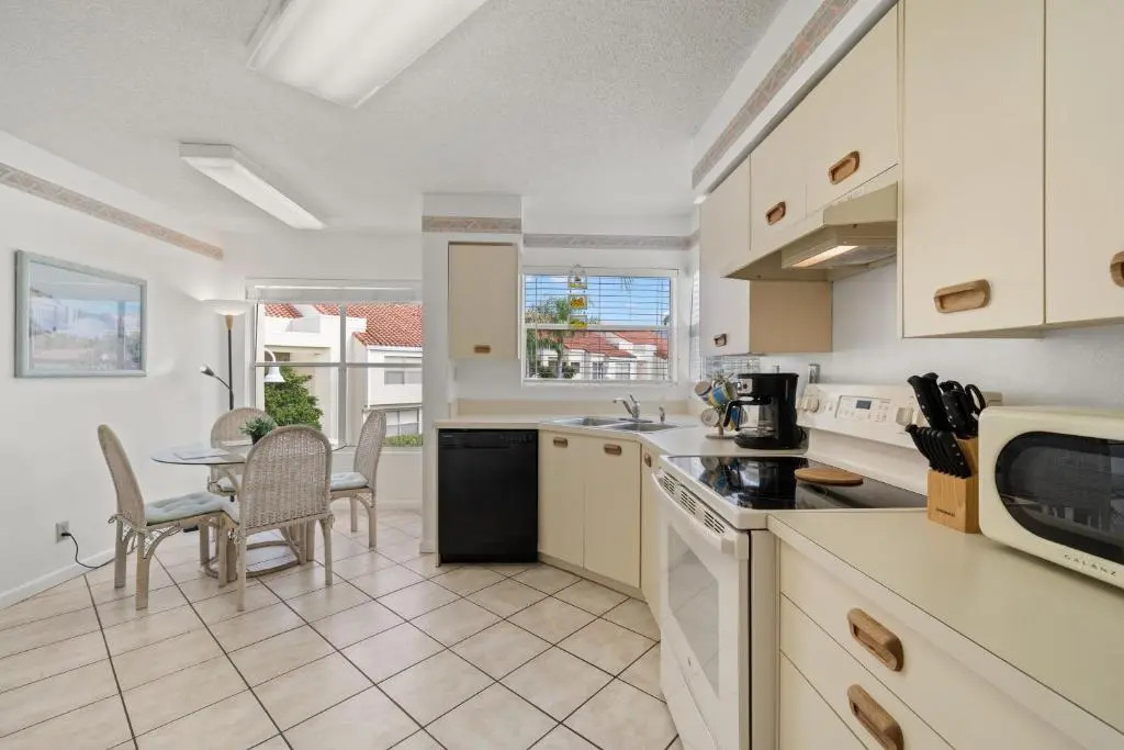 Vista Verde North 5-231, 2 Bedrooms, Sleeps 6, Golf View, Heated Pool, Spa, WiFi