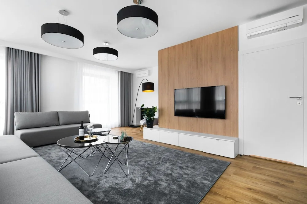KrakowLiving - Trynitarska Apartment