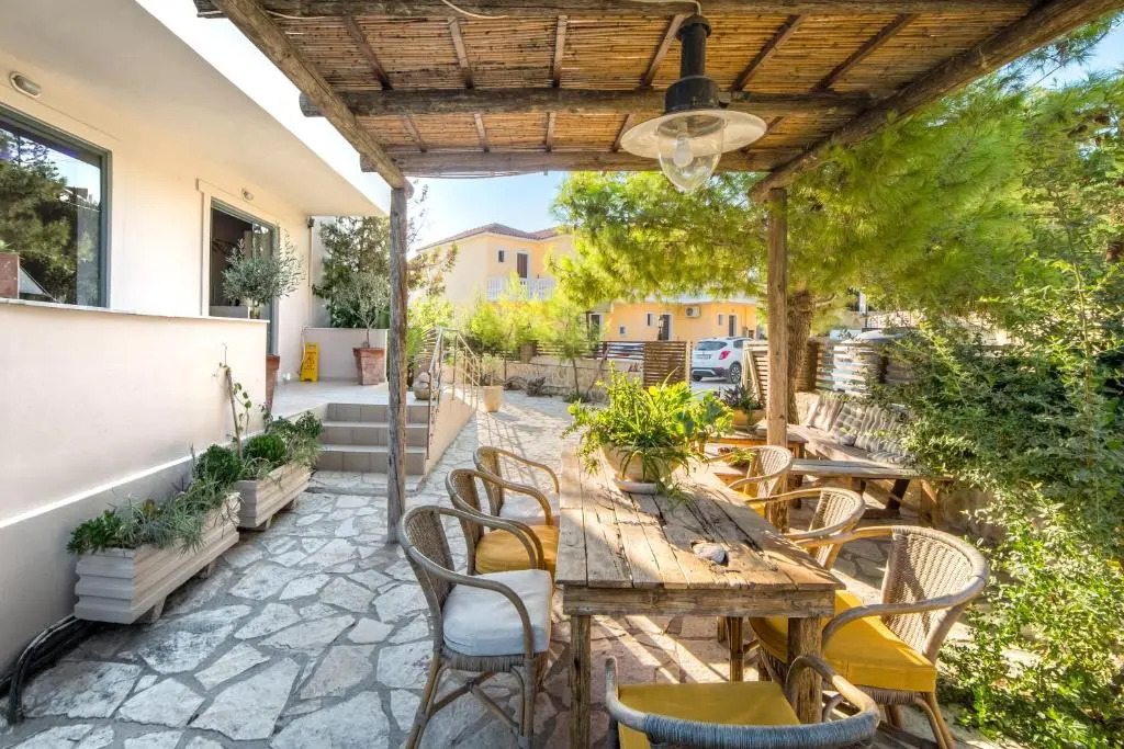 Pierros Hotel