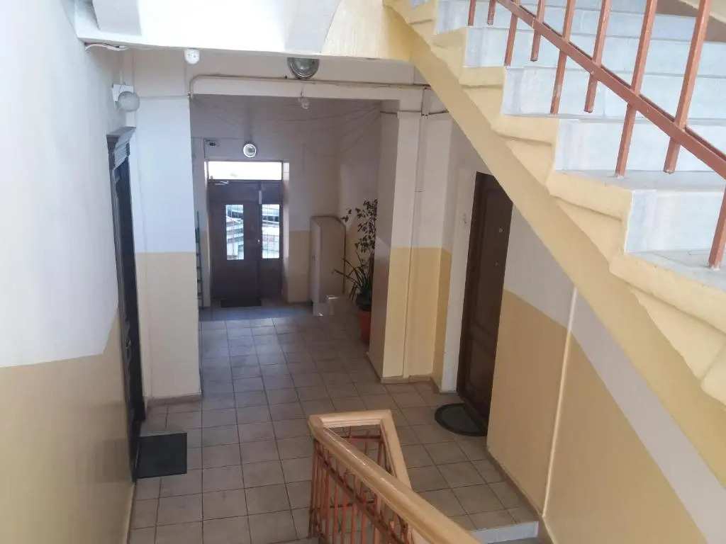 Demirjian Apt