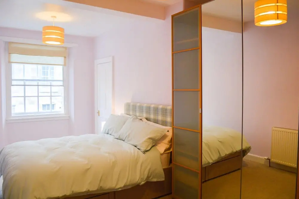 Bright 1 Bedroom Meadows Home