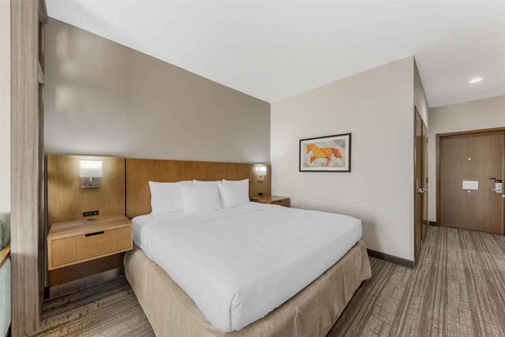 Best Western Green Oak Inn & Suites