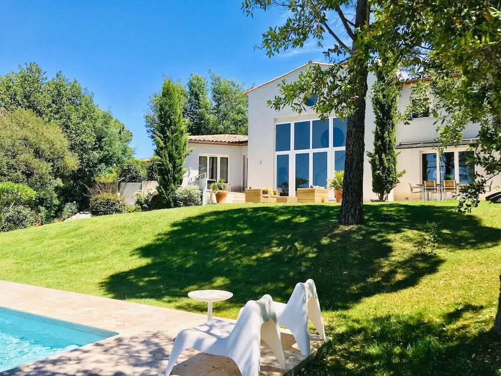 Villa white