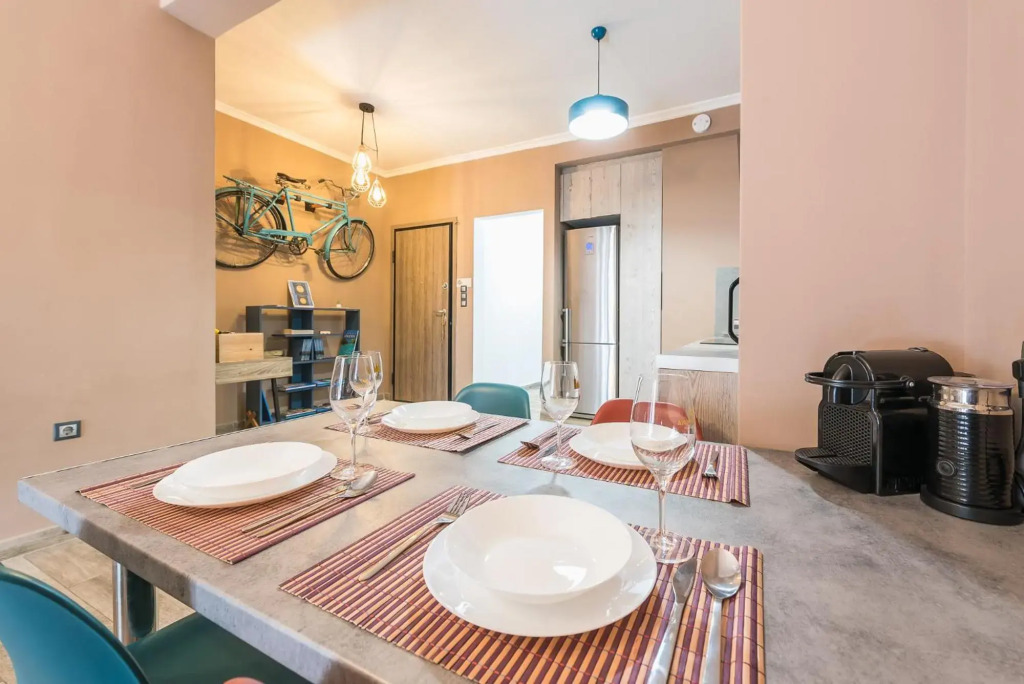 EN Suites Stylish & Comfort Stay near Acropolis