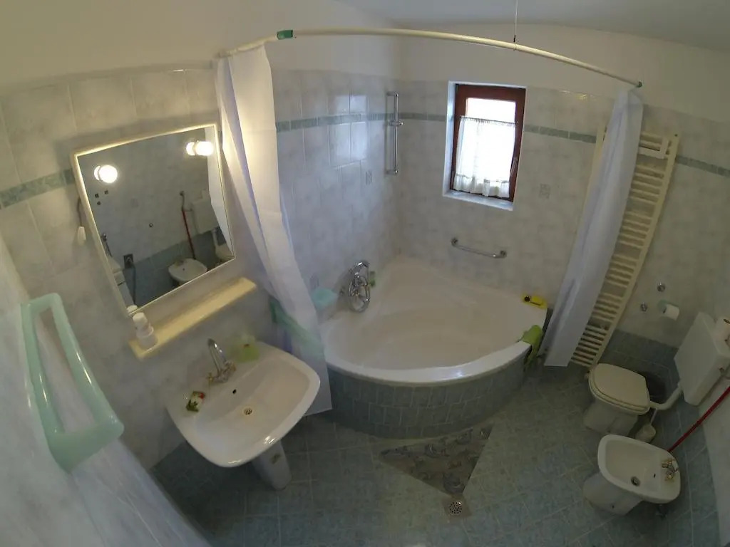 OINA Apartments