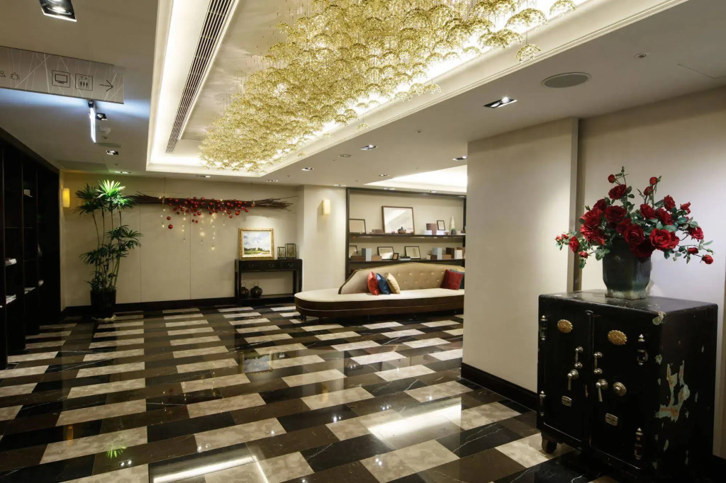53 HOTEL