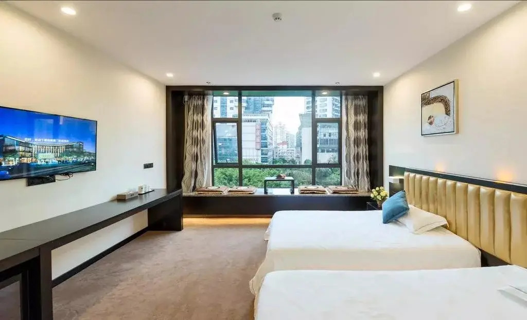 Younger Hotel