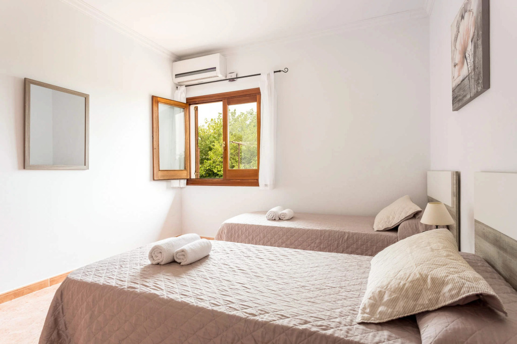 Villa Son Tretze by Villa Plus