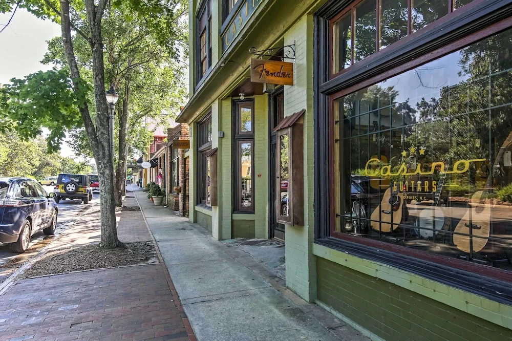 Downtown Townhome; Walk to Dine & Shop on Broad St
