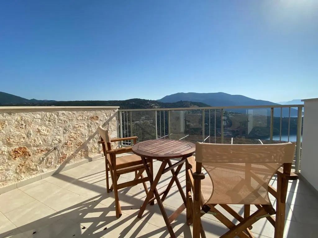VILLAS MIRO - Luxury Villas with Direct Sea Access for 14 people