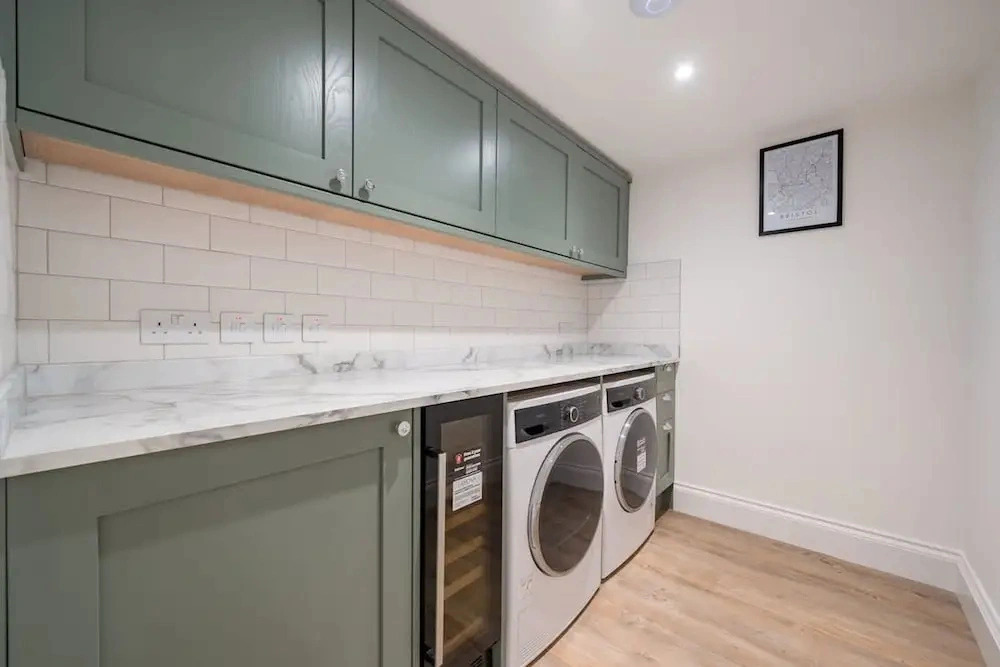 Clifton 4BR - Cinema Room Sleeps 8 - Hen Stag Dos