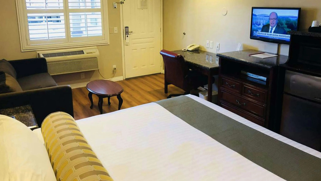 Dynasty Suites Hotel