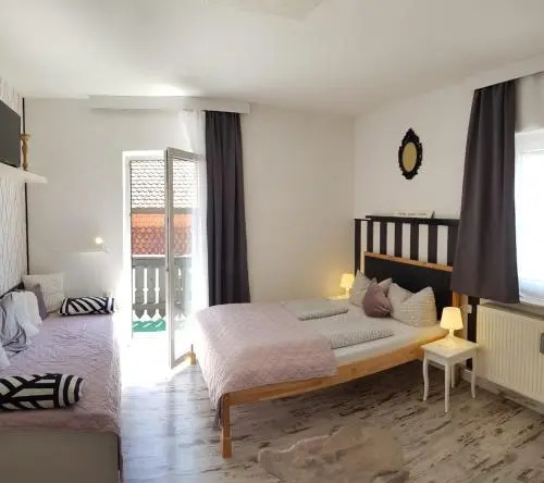 LA Boutique House
