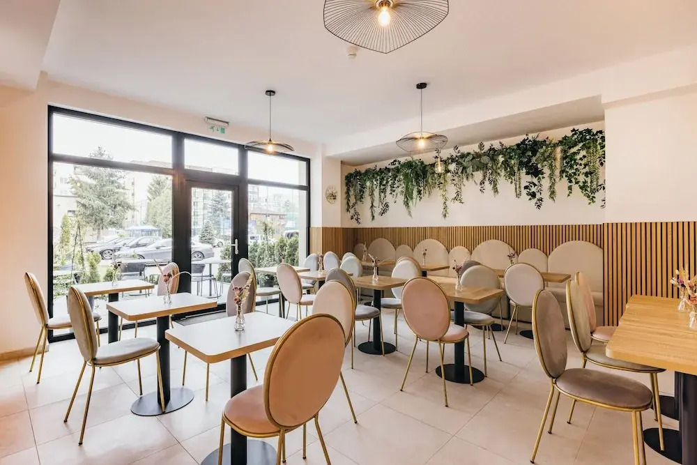 HOTEL AGORA Mures