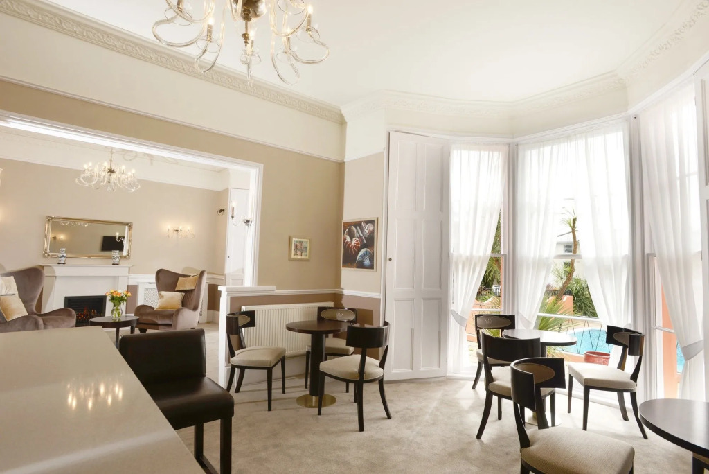 Devon Court Hotel