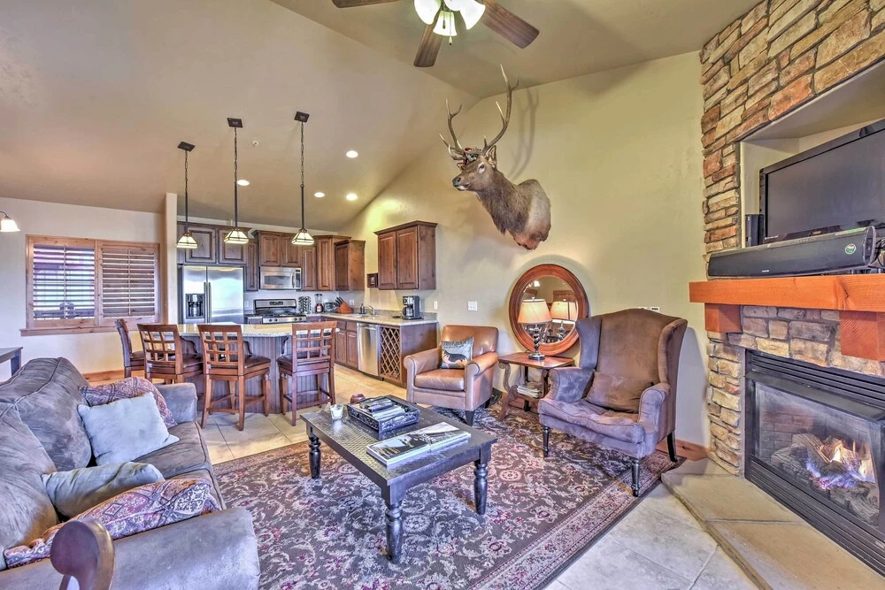 Airy Bear Hollow Condo: 5 Mi to Park City Mountain