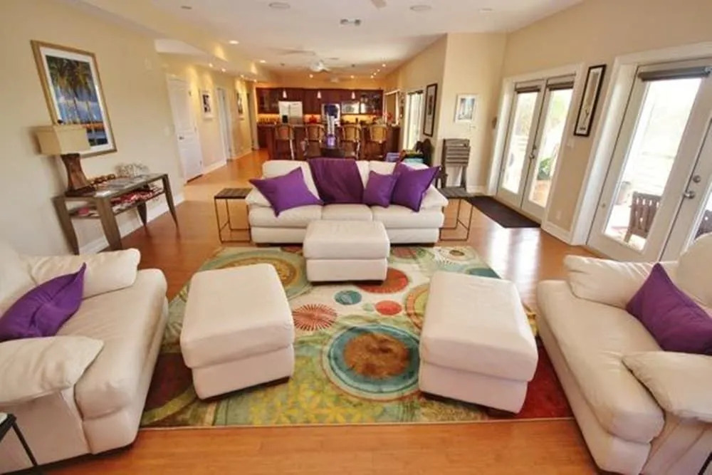 Luxury on the Lagoon Apartment 4