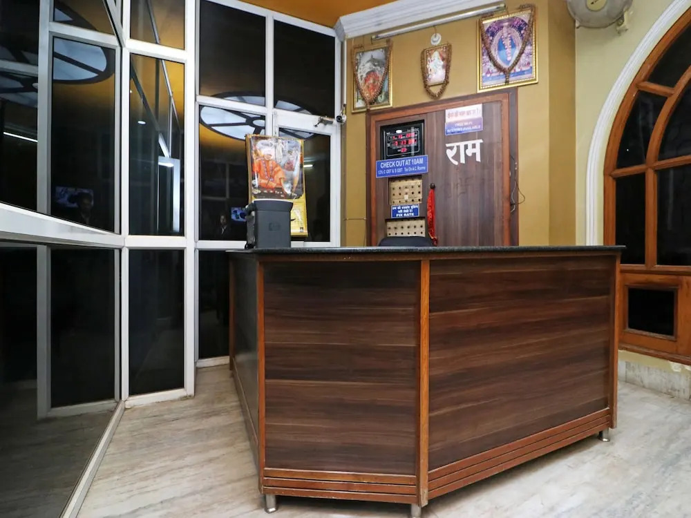 OYO 23721 Bd Guest House