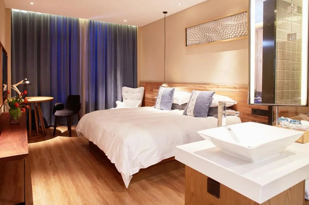 Eden Hotel