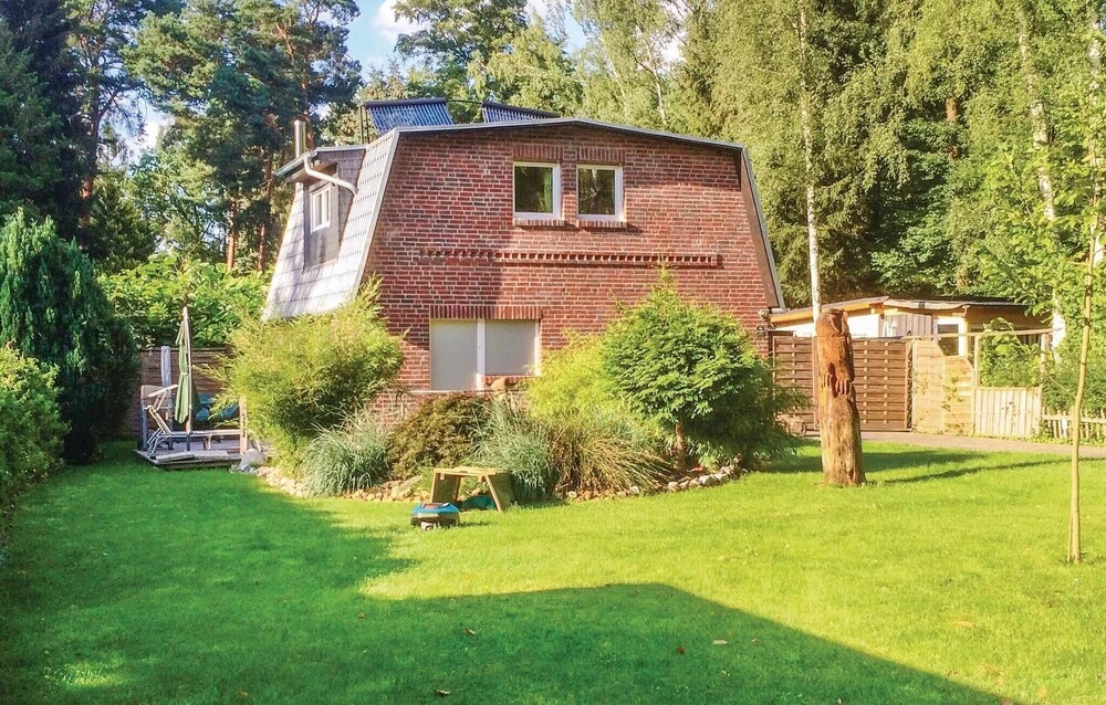 4 Bedroom Gorgeous Home In Berlin