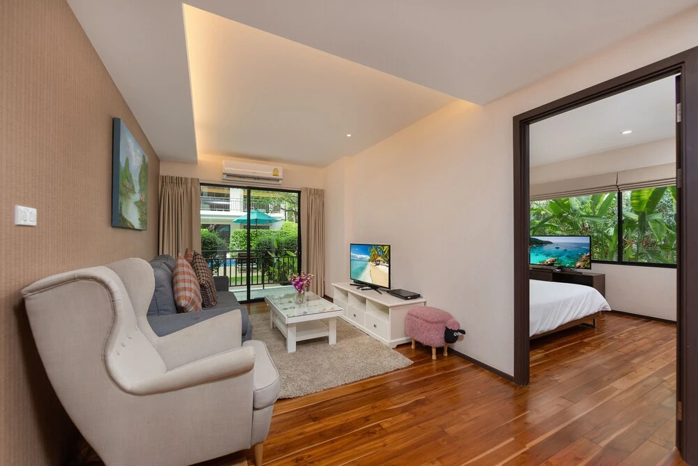 Suite Enu by TropicLook