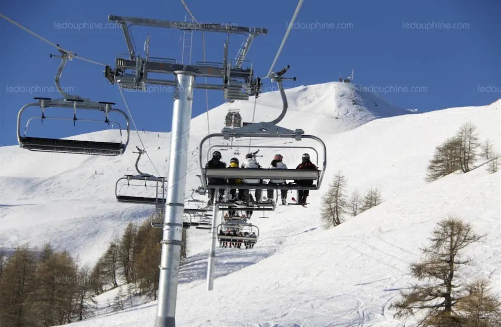 Studio in Praloup, With Wonderful Mountain View and Furnished Terrace