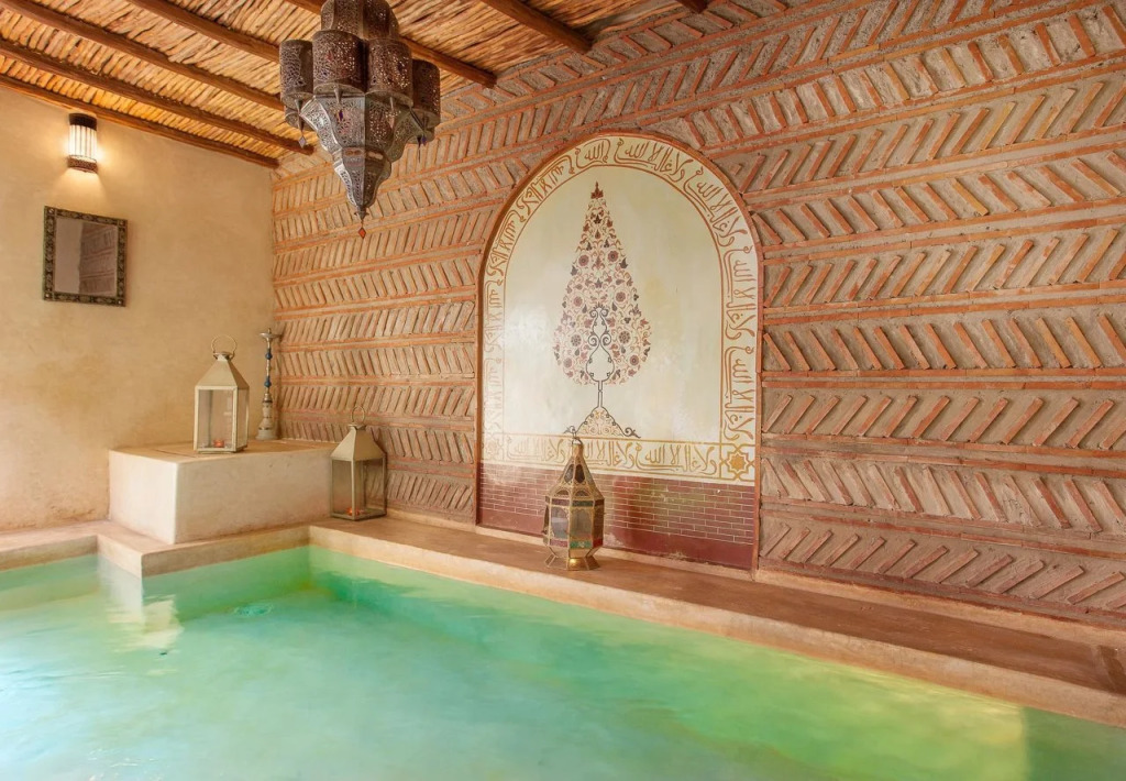Dar Kamar Zamane - Adults Only