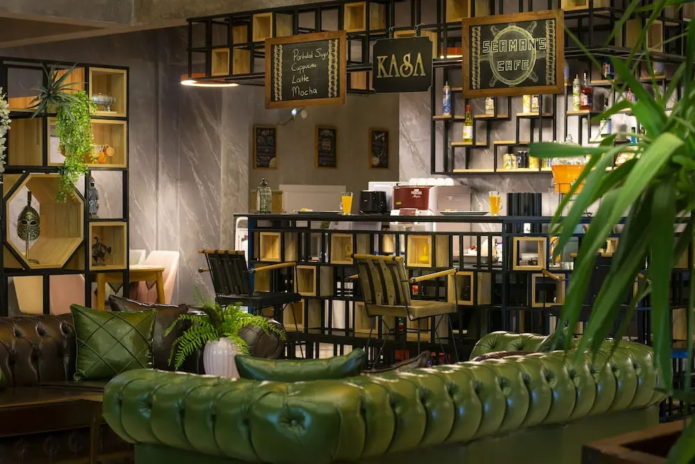 MARINN DELUXE HOTEL