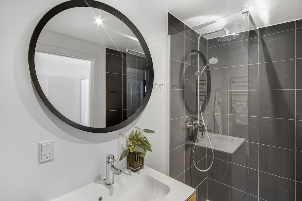 Regent 8- Great Apt With Terrace in City Centre