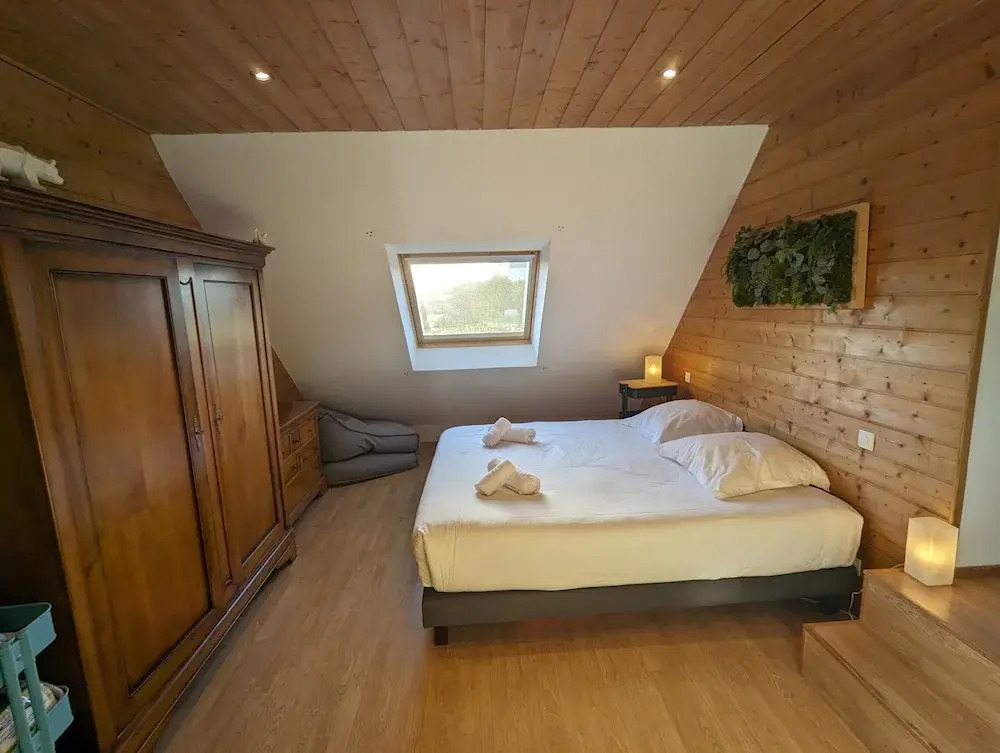 House in Ploudalmezeau Near Treompan Beach