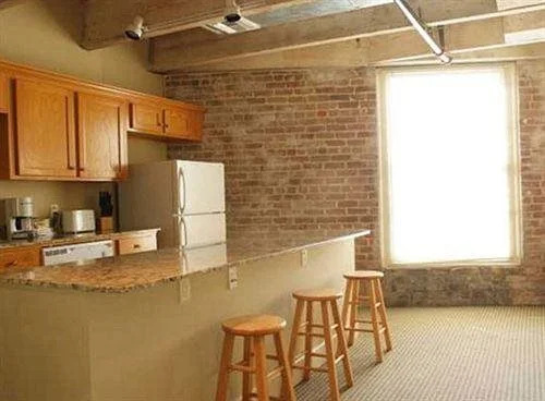 Jelly Roll Executive Suites