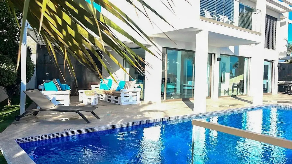 Villa Catalina - Piscina aquecível e BBQ em Armação de Pêra