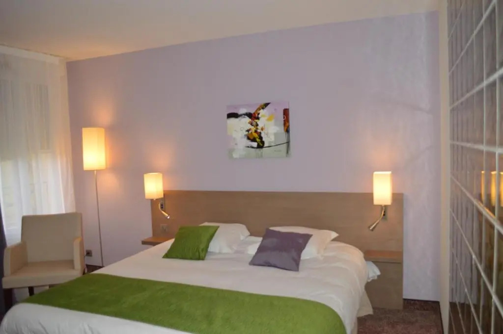 Brit Hotel Châteaudun