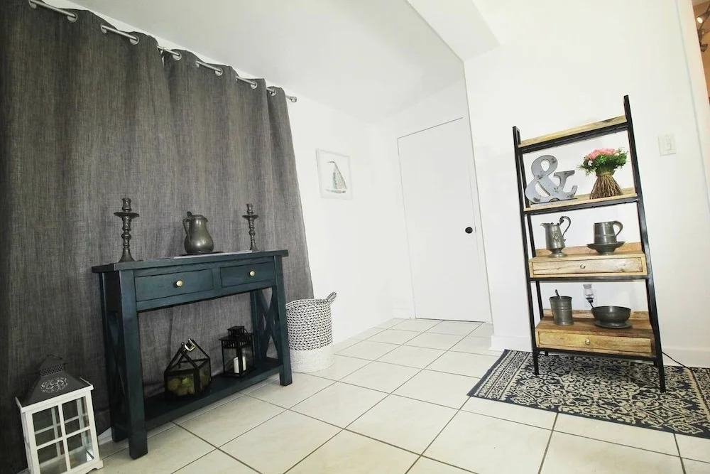 3BR 2BA Coral Terrace House by ASVR-2530