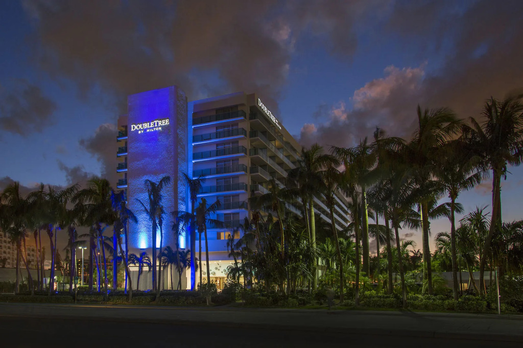 DoubleTree Resort by Hilton Hollywood Beach